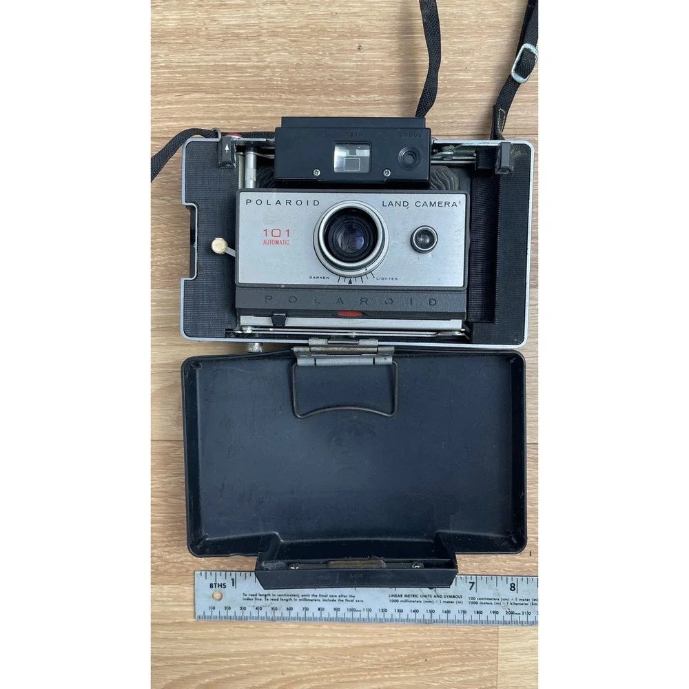Polaroid 101 Automatic Land Camera Vintage 1960s Folding Bellows Instant Film